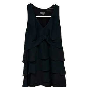 🌿 Ann Taylor petite black kneelength dress, tail dress with tiers, size 6P